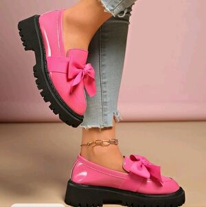 Elegant pink Loafers with Bow